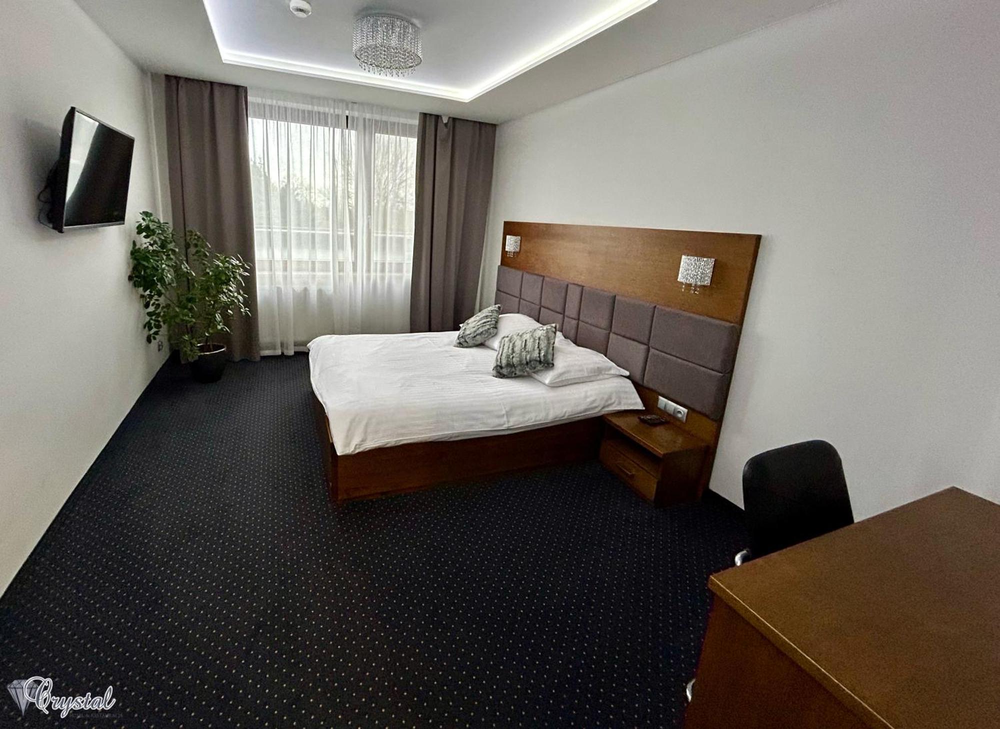 Hotel Crystal Janikowo Luaran gambar